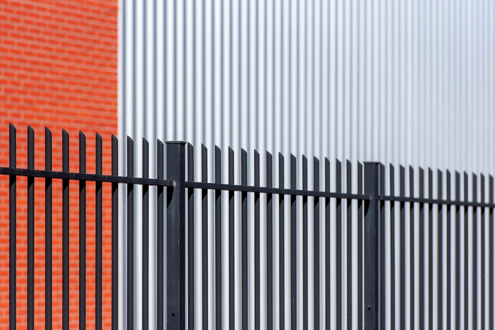 Aluminum fence bordering a golf course in Sunrise, FL