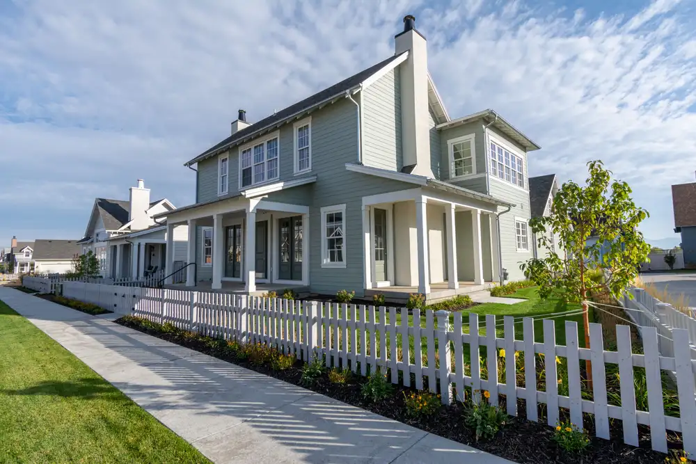 Fencing services across Broward County